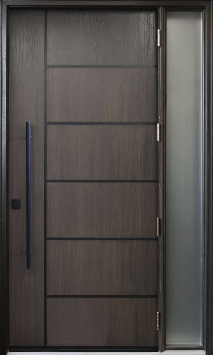 #085_Woodgrain Door with Inlays and fully glazed Sidelite