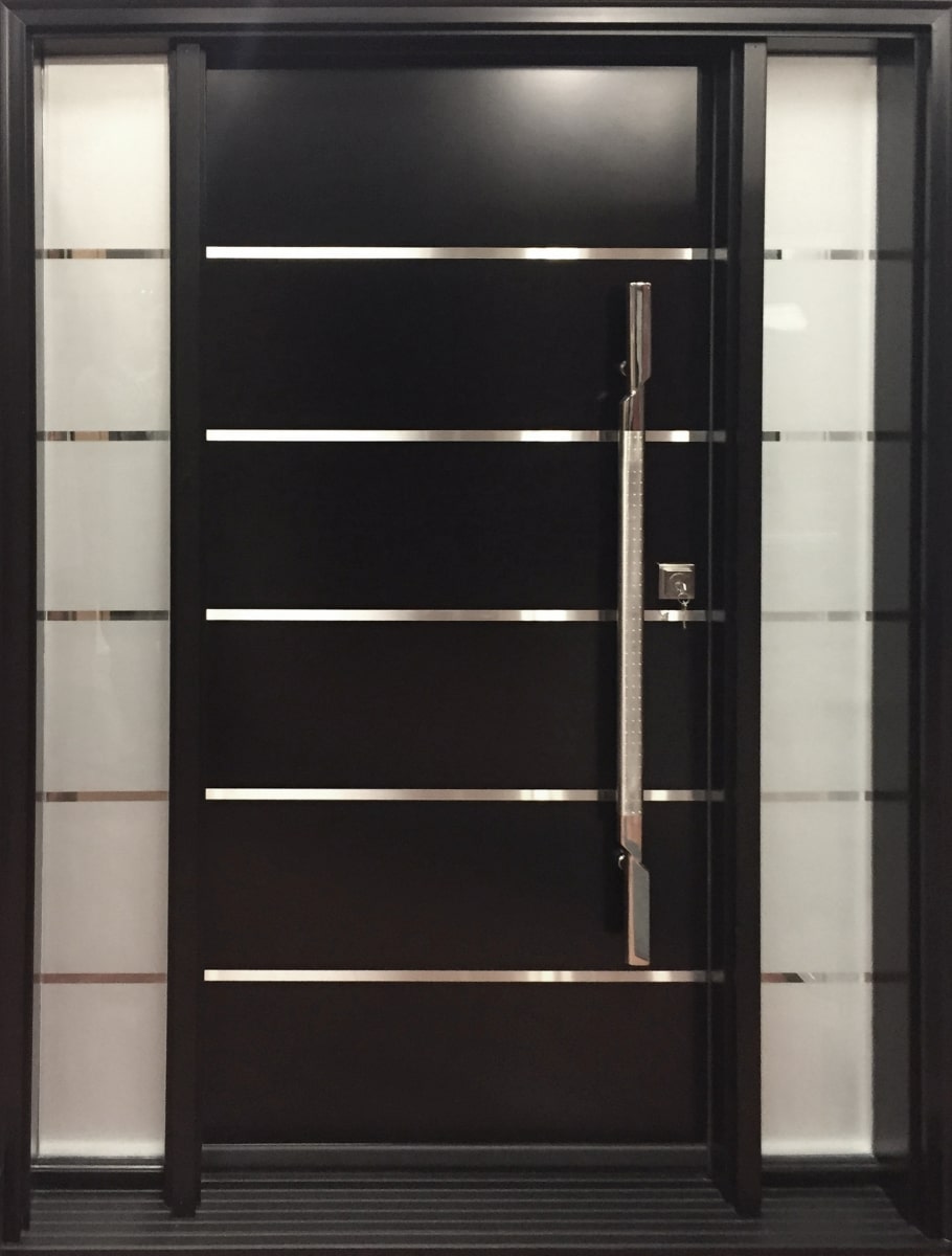 #088_Smooth Door with Stainless Steel Inlays and fully glazed Sidelites