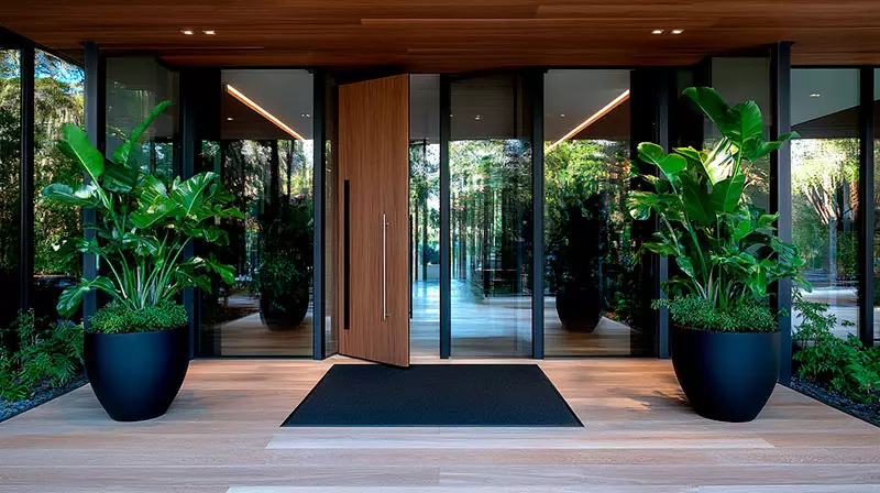 Pivot doors